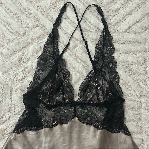 Victoria Secret Lingerie - Picture 2 of 8